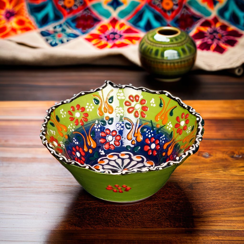 V- Scalloped Bowl (10 cm)