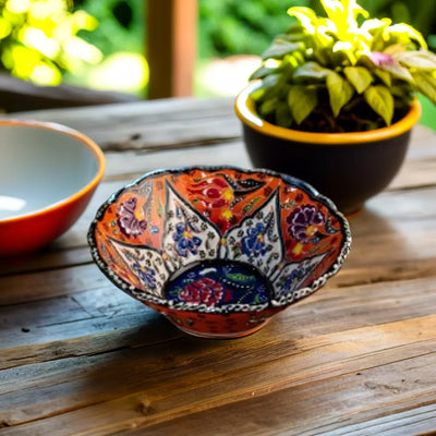 V- Scalloped Bowl (10 cm)